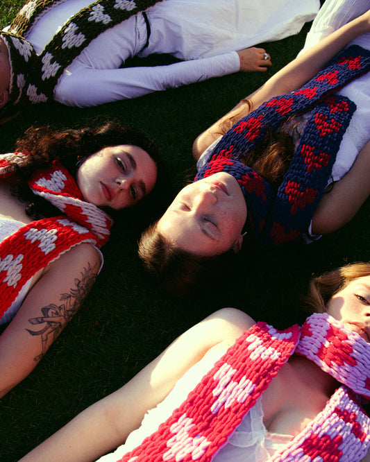 Scarf "Two colours of my heart"